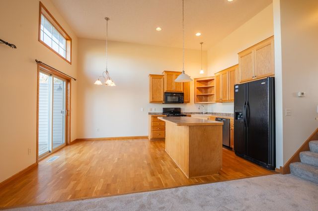 8382 Cedarview Circle, Savage, MN 55378