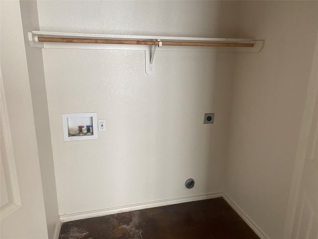 121-127 Sunburst Court, Weatherford, TX 76087