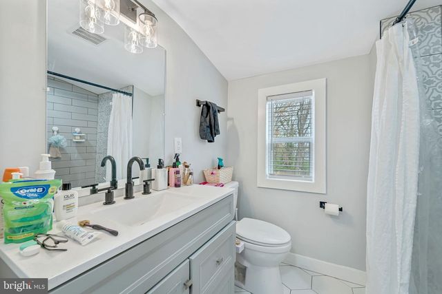 233 GARDEN TER, Runnemede, NJ 08078