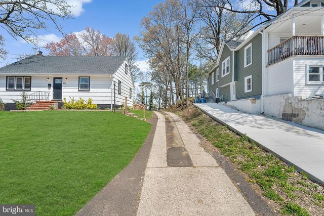 233 GARDEN TER, Runnemede, NJ 08078