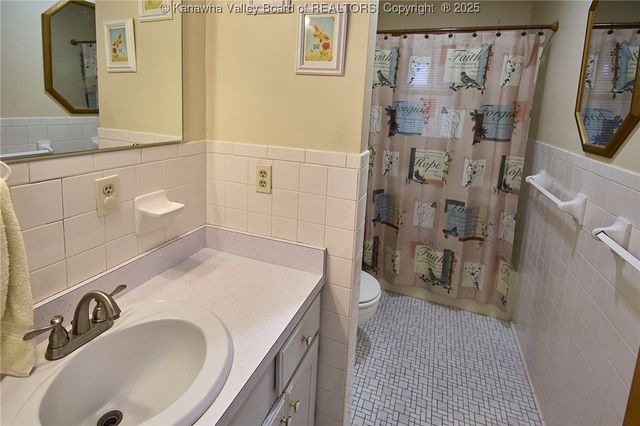 200 Elm Street, Elkview, WV 25071