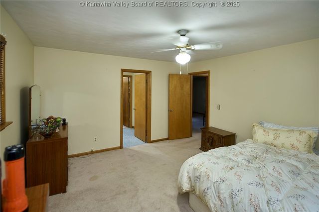 200 Elm Street, Elkview, WV 25071