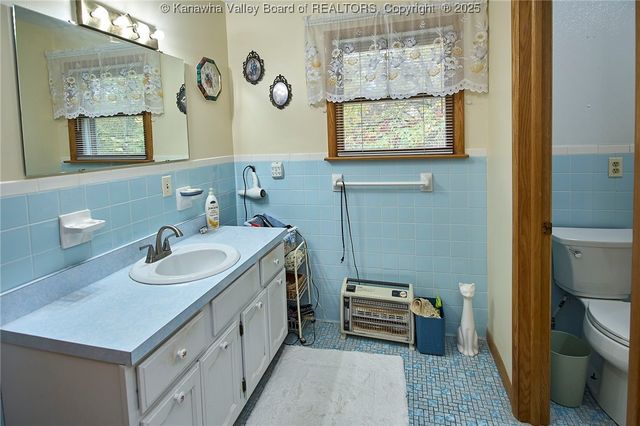 200 Elm Street, Elkview, WV 25071