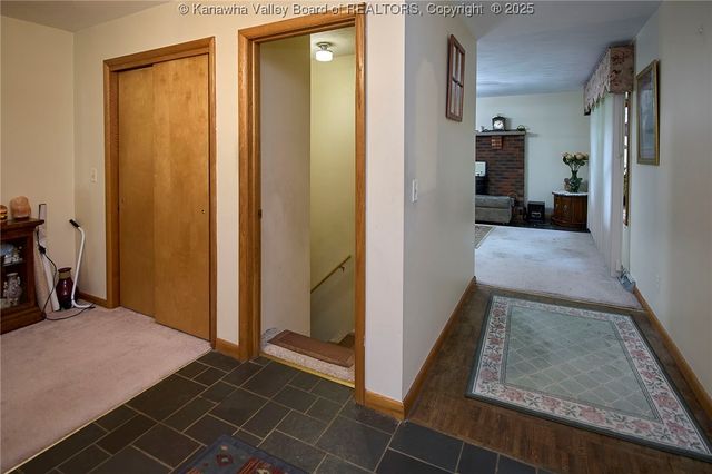 200 Elm Street, Elkview, WV 25071