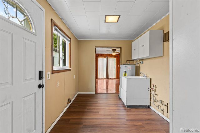 4842 Hunt Street, Wayne, MI 48184
