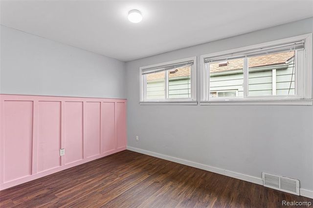 4842 Hunt Street, Wayne, MI 48184