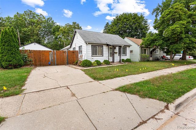 4842 Hunt Street, Wayne, MI 48184