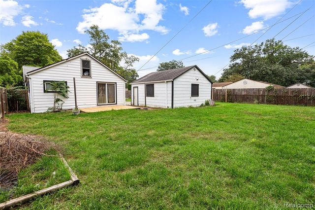 4842 Hunt Street, Wayne, MI 48184