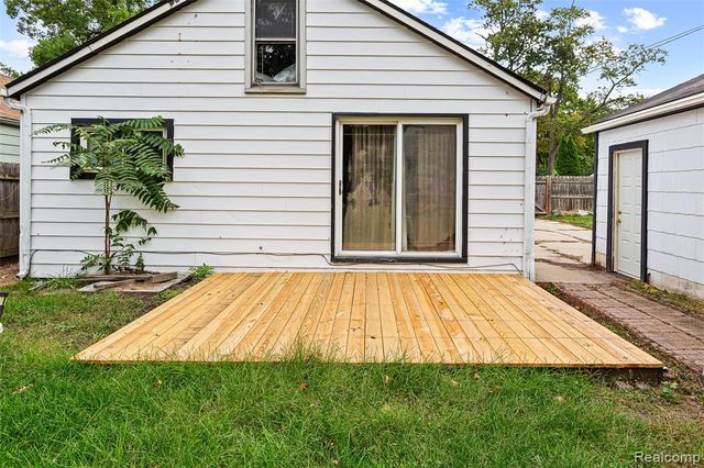 4842 Hunt Street, Wayne, MI 48184