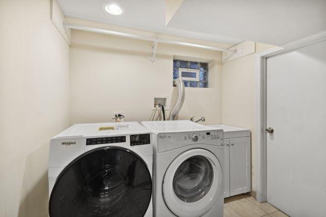 1607 W Sunnyside Avenue, Chicago, IL 60640