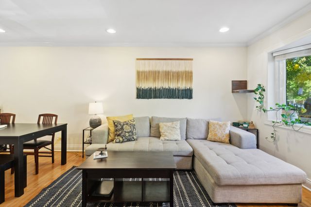 1607 W Sunnyside Avenue, Chicago, IL 60640