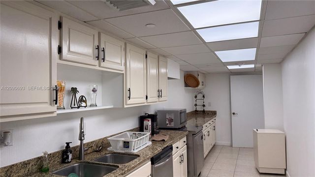 1401 S Ocean Boulevard 1001, Pompano Beach, FL 33062