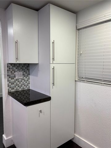 8075 SW 107th Ave 221, Miami, FL 33173