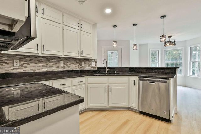 279 Doc Perry Road, Newnan, GA 30263