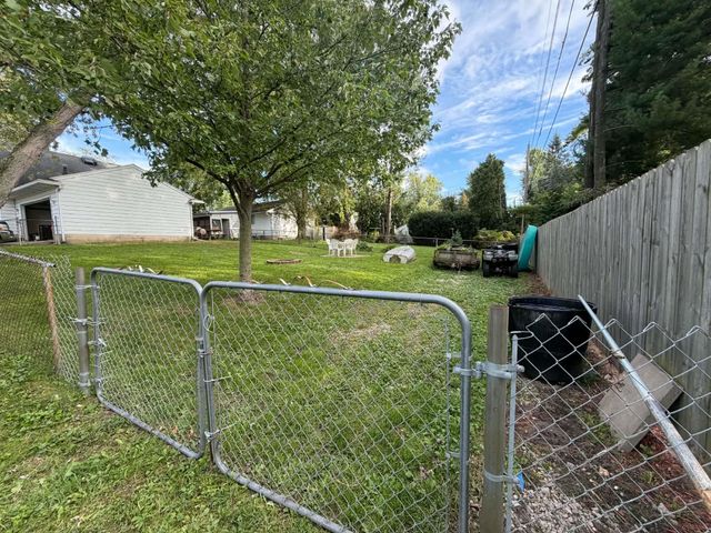 433 Harriet Avenue, Delta Twp, MI 48917