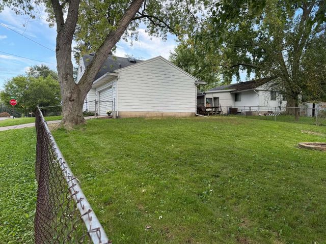 433 Harriet Avenue, Delta Twp, MI 48917