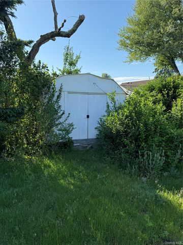2582 Oceanside Road, Oceanside, NY 11572