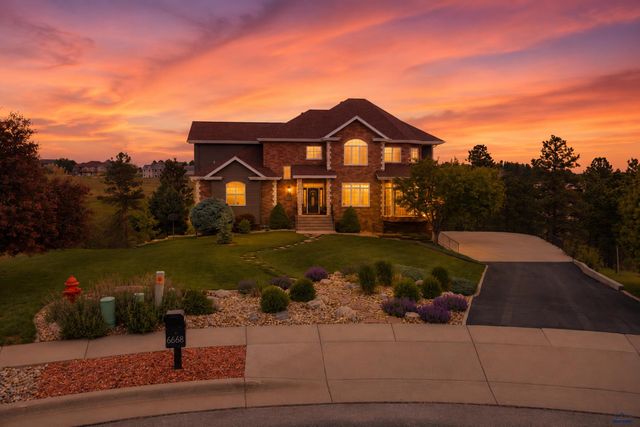 6668 BERWICK CT, Rapid City, SD 57702