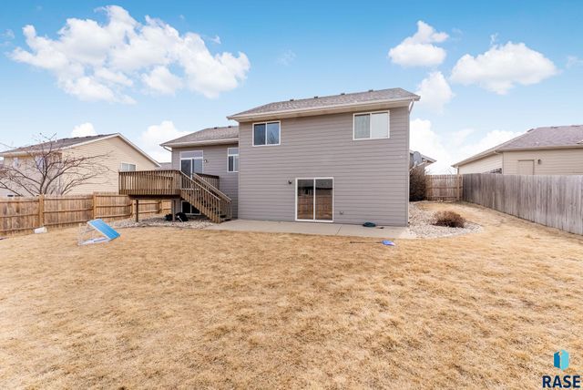 3008 W Courtyard Ln Lane, Sioux Falls, SD 57108