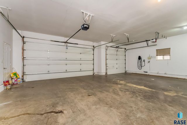 3008 W Courtyard Ln Lane, Sioux Falls, SD 57108