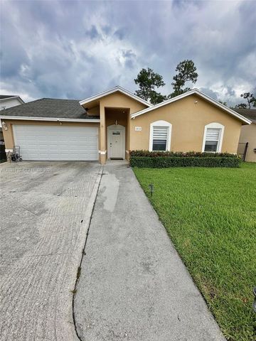 1010 Salmon Isle, Green Acres, FL 33413