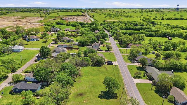 104 E Main Street, Gunter, TX 75058