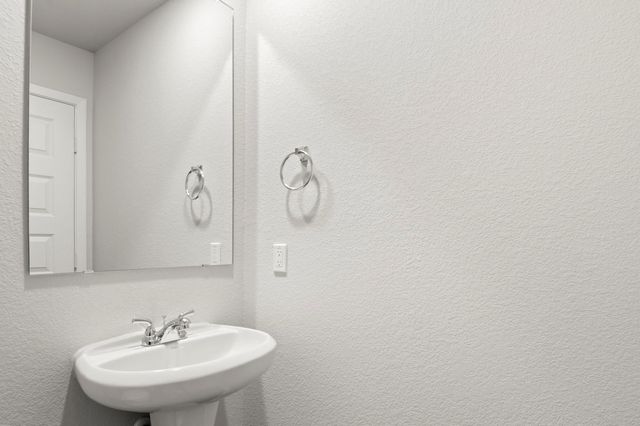 123 Daylily DR, Elgin, TX 78621