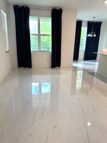 9001 Zevon Court, Lake Worth, FL 33467