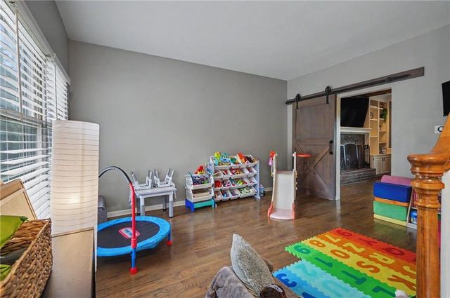 14935 W 76th Street, Lenexa, KS 66216