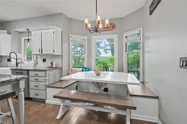 14935 W 76th Street, Lenexa, KS 66216