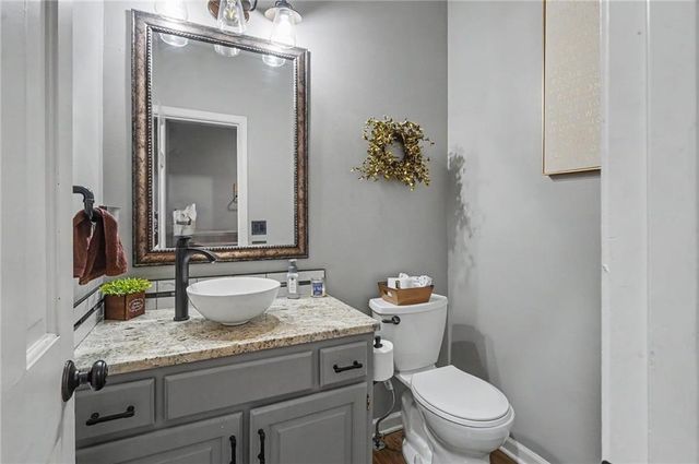 14935 W 76th Street, Lenexa, KS 66216