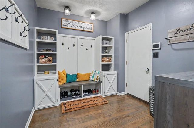 14935 W 76th Street, Lenexa, KS 66216