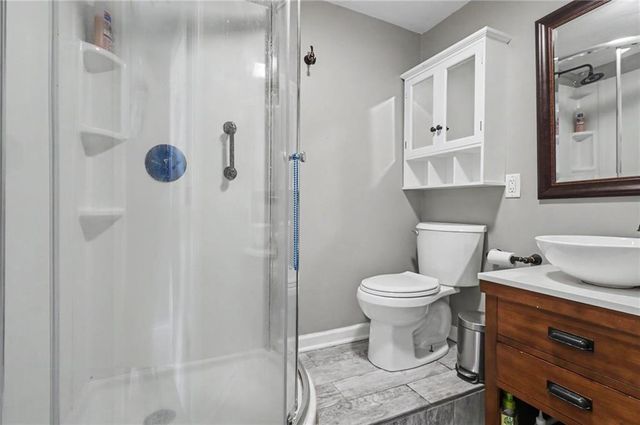 14935 W 76th Street, Lenexa, KS 66216