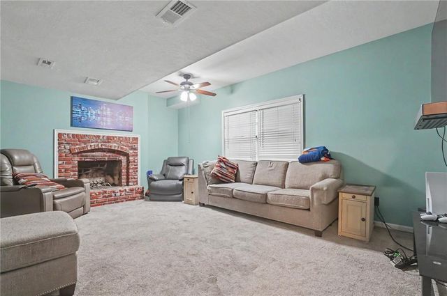 14935 W 76th Street, Lenexa, KS 66216