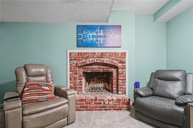 14935 W 76th Street, Lenexa, KS 66216