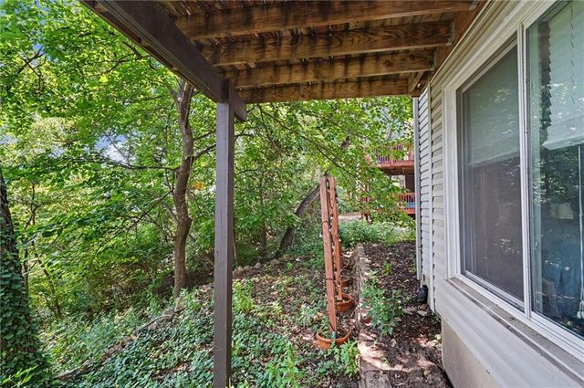 14935 W 76th Street, Lenexa, KS 66216