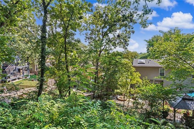 14935 W 76th Street, Lenexa, KS 66216