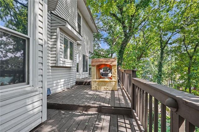 14935 W 76th Street, Lenexa, KS 66216