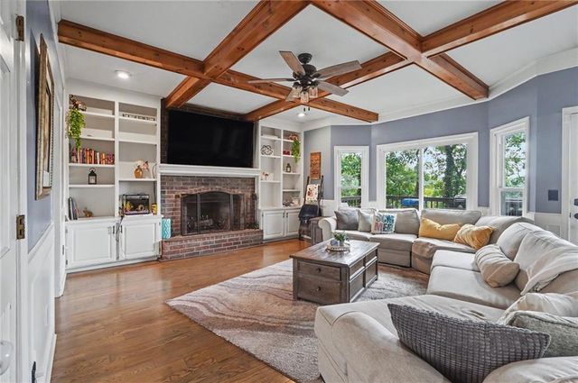 14935 W 76th Street, Lenexa, KS 66216