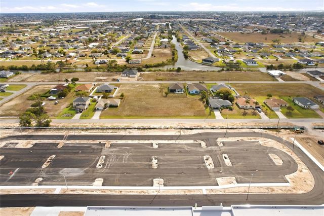 213 & 217 NW 20TH AVENUE, Cape Coral, FL 33993