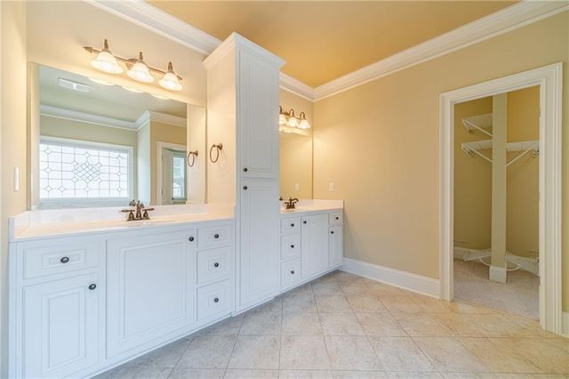 1060 Windsor Creek Drive, Grayson, GA 30017