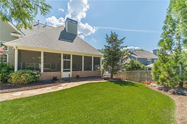1060 Windsor Creek Drive, Grayson, GA 30017