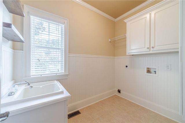 1060 Windsor Creek Drive, Grayson, GA 30017