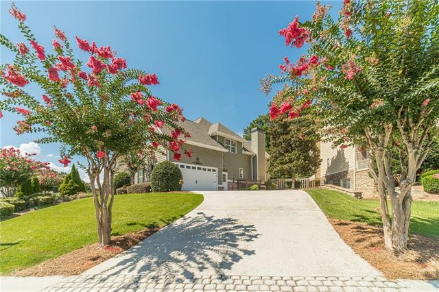 1060 Windsor Creek Drive, Grayson, GA 30017