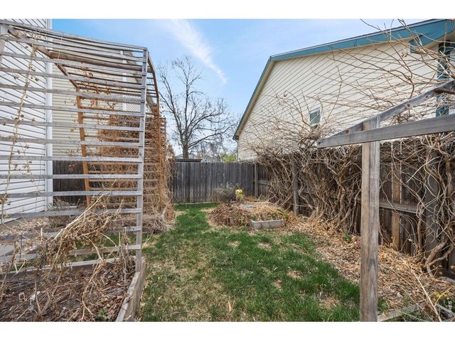 3487 Warren Farm Dr, Fort Collins, CO 80526