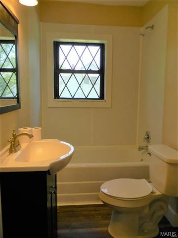 605 N Main Street, St Clair, MO 63077