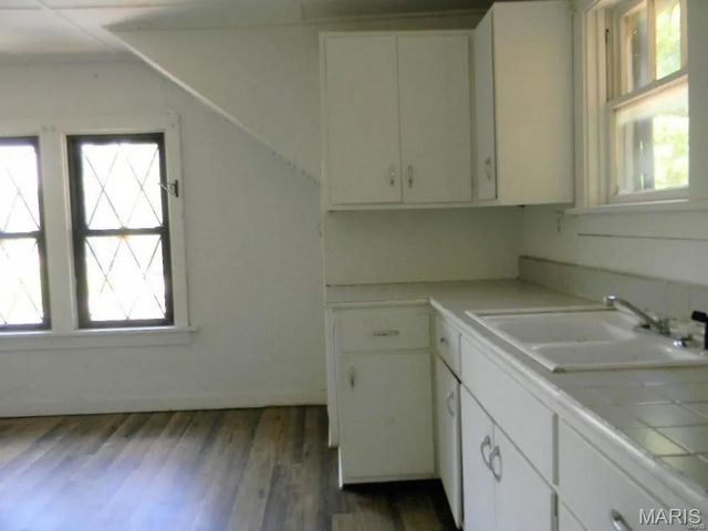 605 N Main Street, St Clair, MO 63077