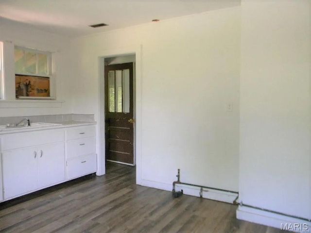 605 N Main Street, St Clair, MO 63077