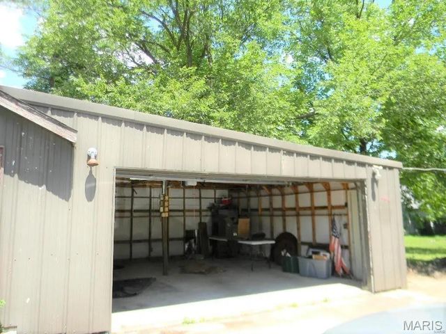 605 N Main Street, St Clair, MO 63077