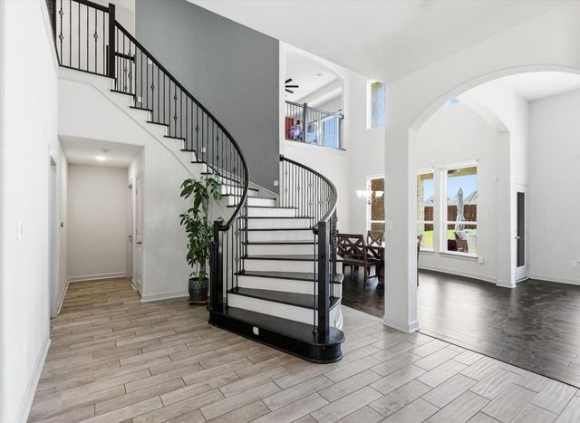 261 Ashleaf DR, Buda, TX 78610